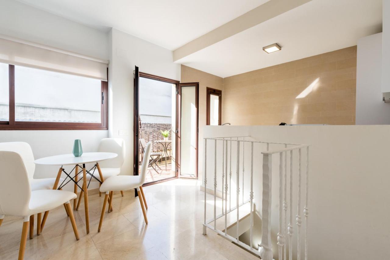 Apartament Lumbreras Host Sewilla Zewnętrze zdjęcie