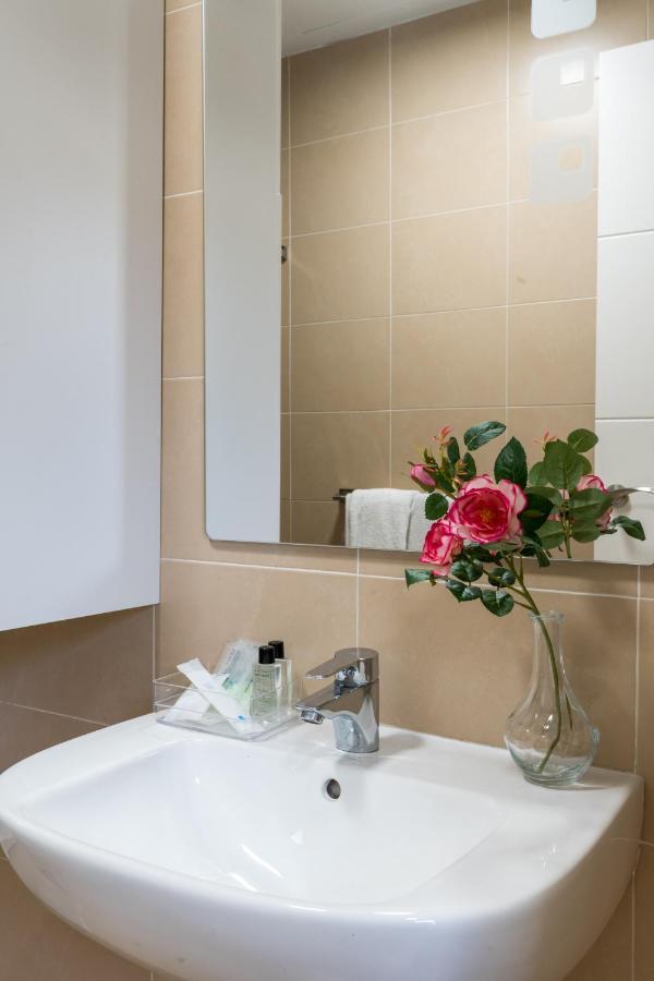 Apartament Lumbreras Host Sewilla Zewnętrze zdjęcie